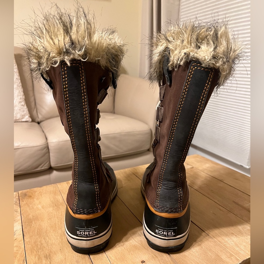 Sorel Brown Winter Boots lightly worn - Picture 6 of 10